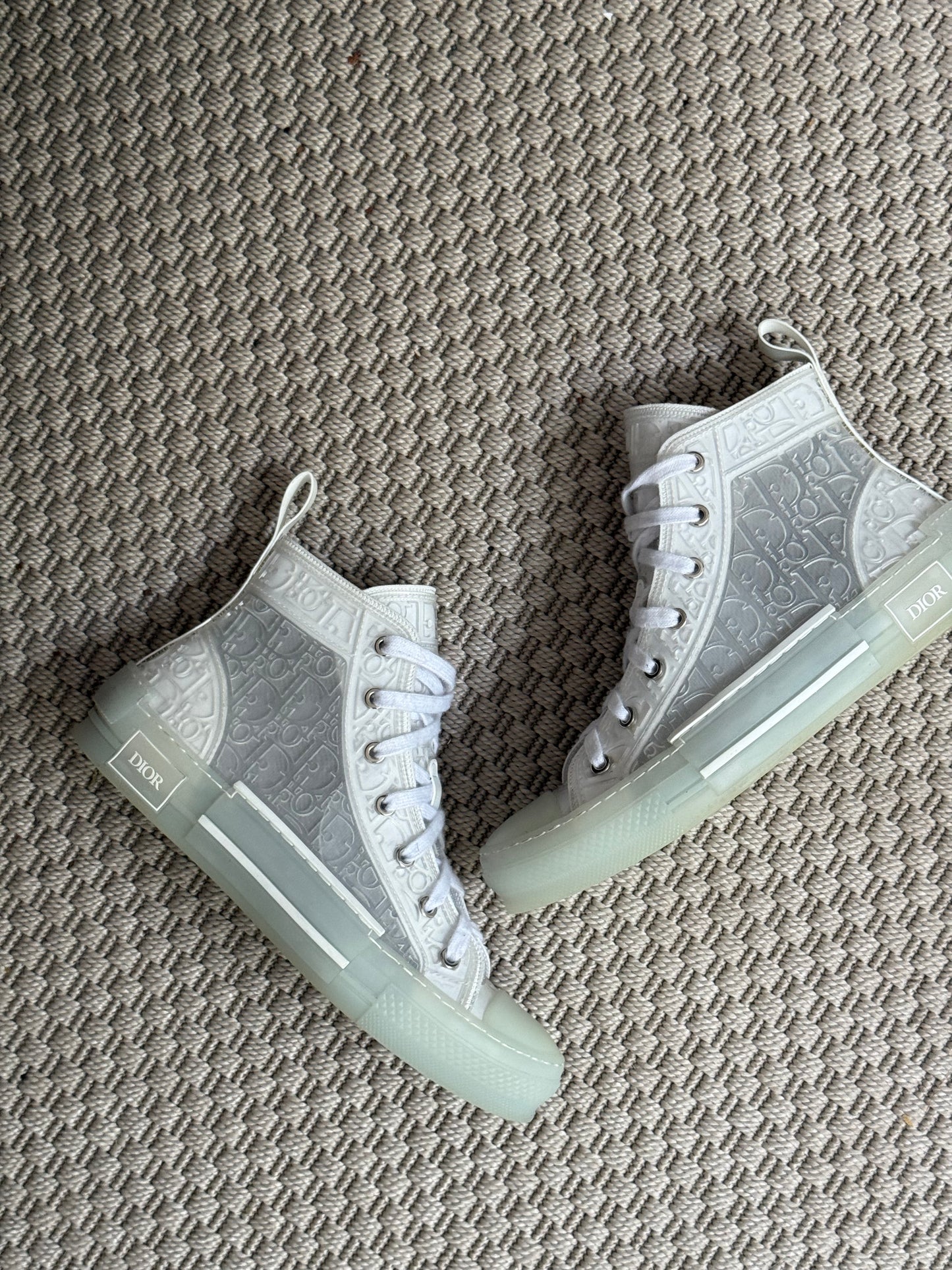 Dior White B23 Hightop Trainers- Mens - UK 6