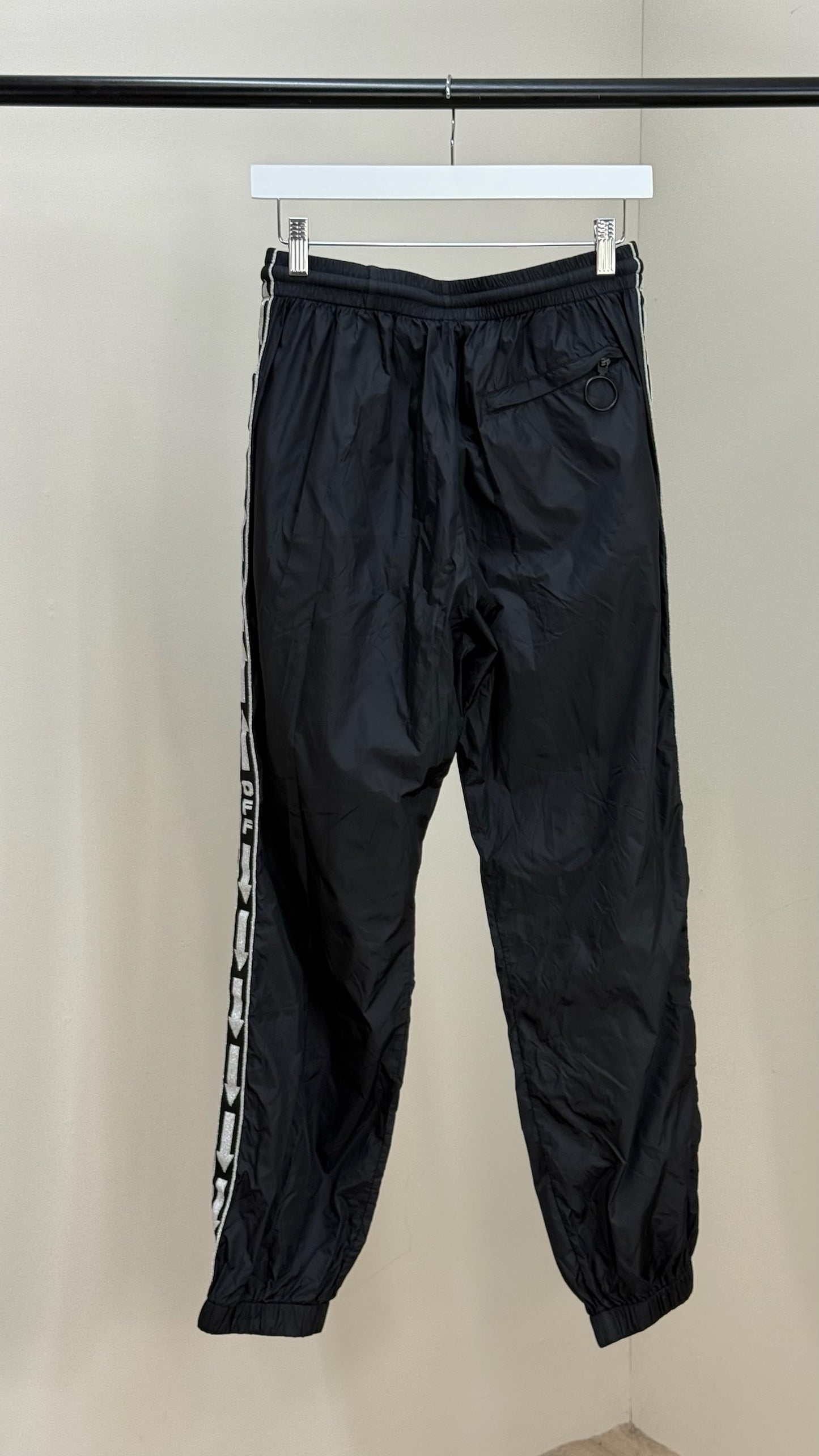 Off-White Black Arrow Reflective Stripe Track - Large