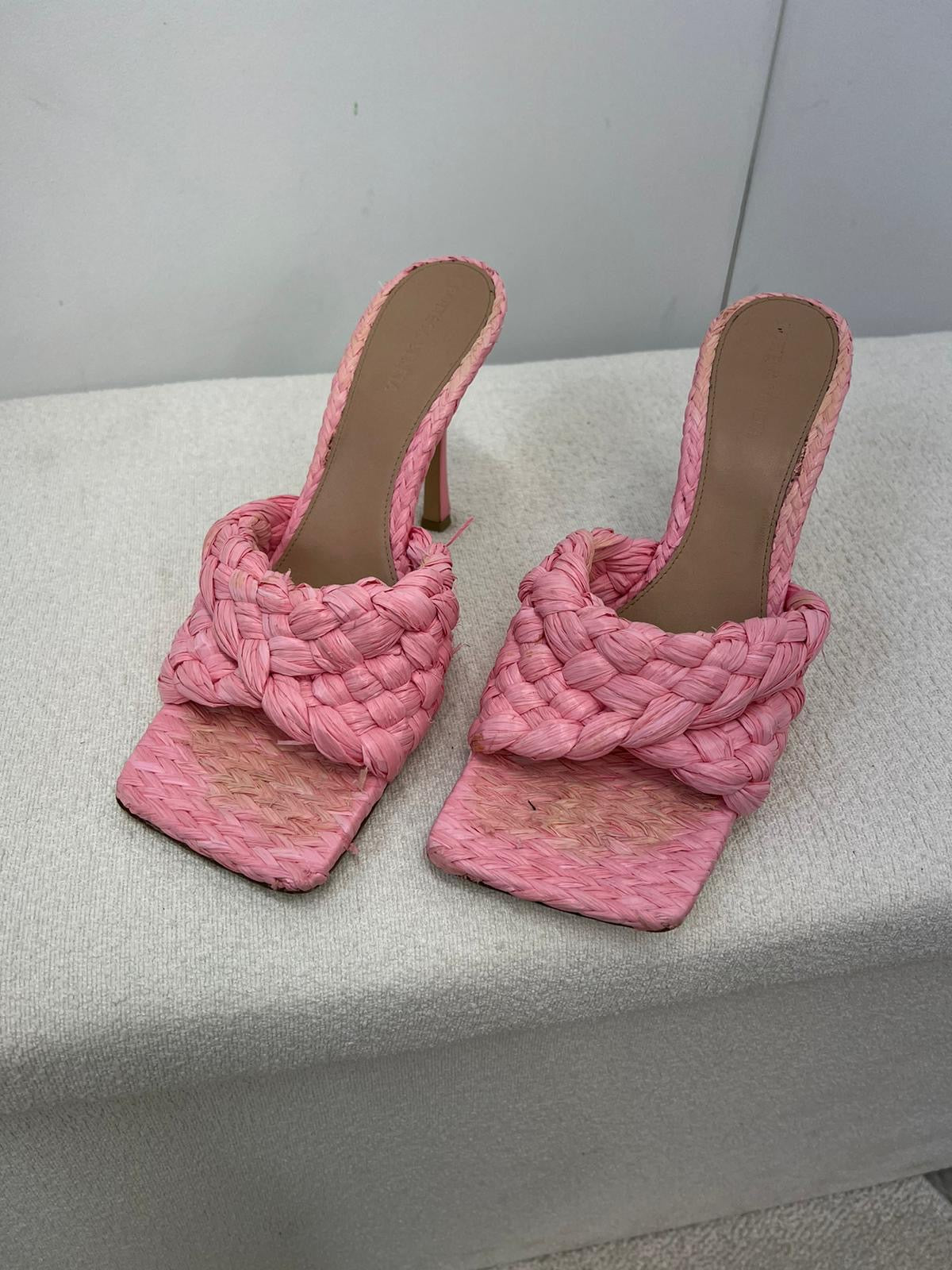 BOTTEGA VENETA Blossom Intrecciato Raffia Thatch Mule Heels - UK 8