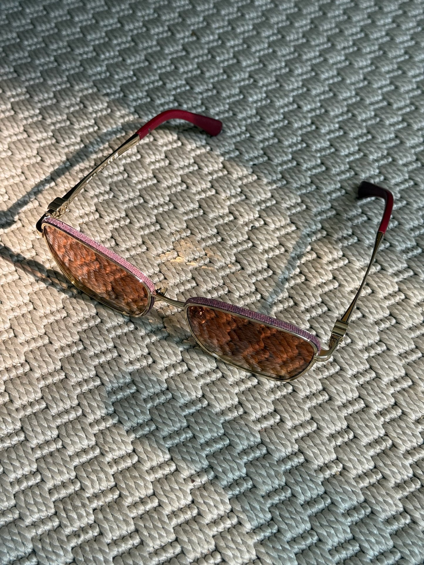 Chanel Square CC Metal, Calfskin
Gold Sunglass