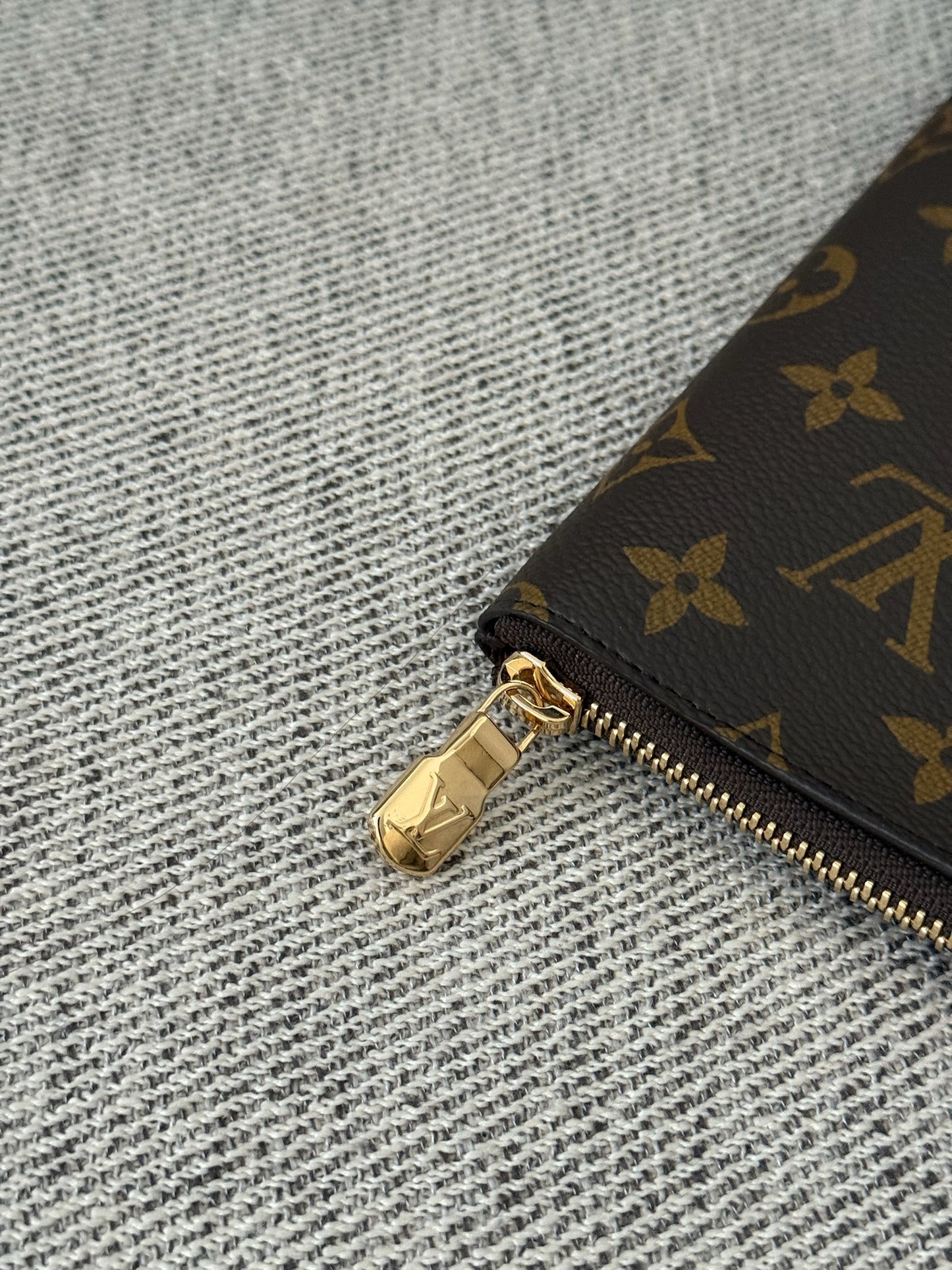 Louis Vuitton L Key Pouch- Brand New