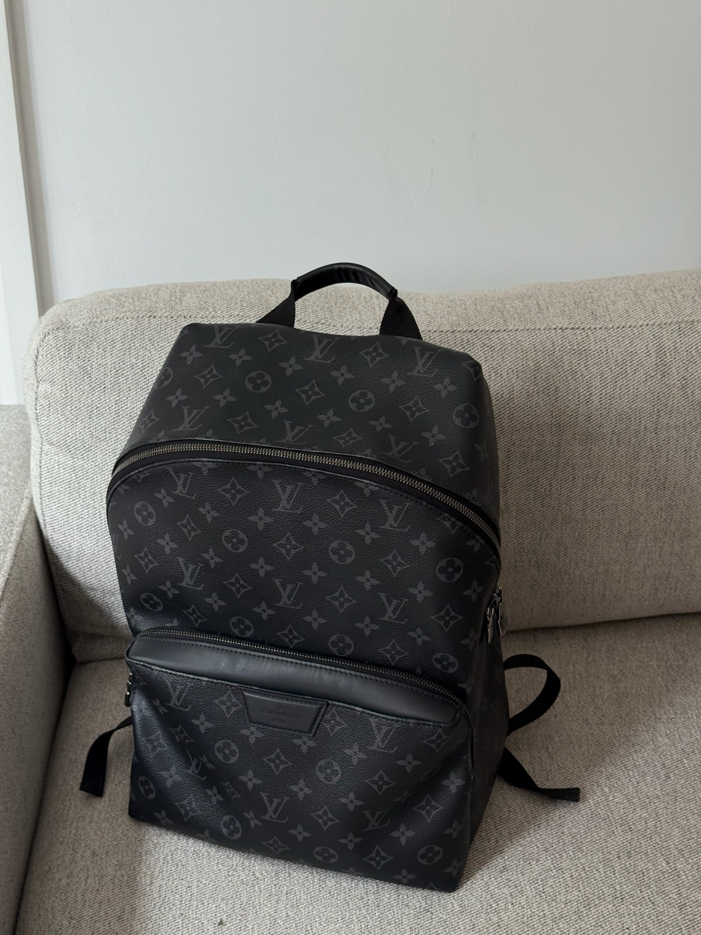 Louis Vuitton Black Discovery PM Monogram BackBag N/A