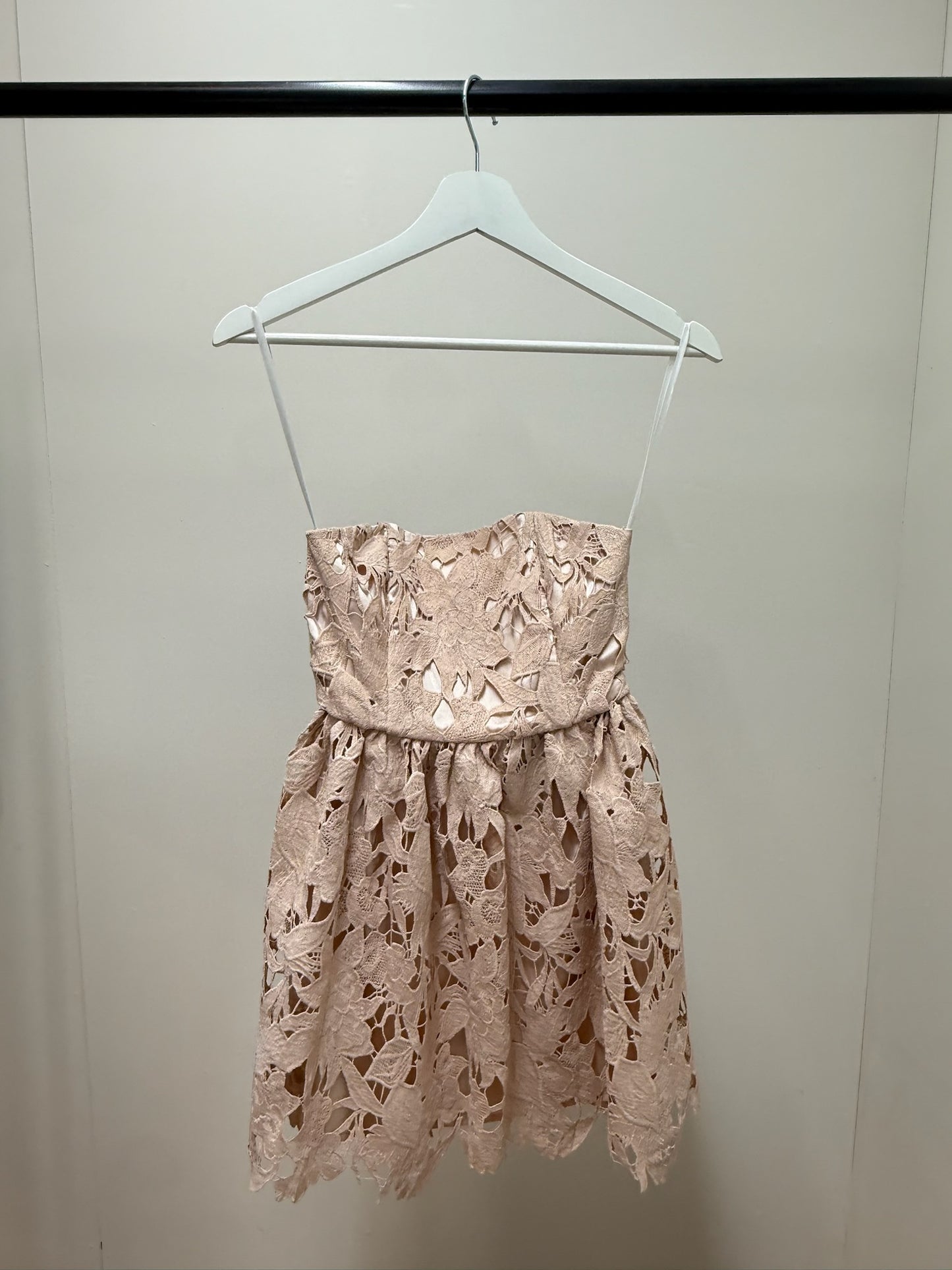 Michael Costello x Revolve Dress Pink Lace Strapless Mini Dress in tags-XS