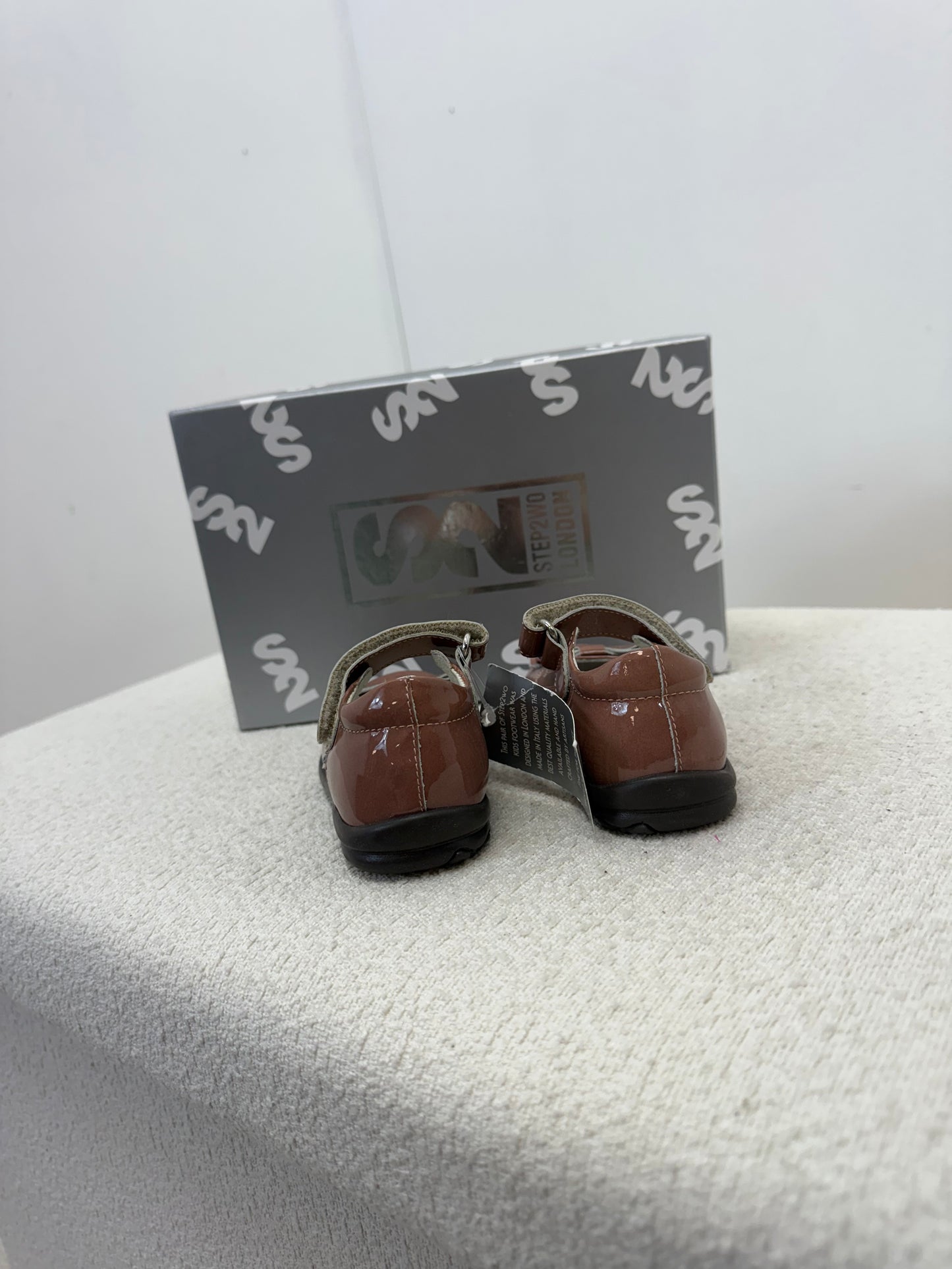 Kids step2wo London Pink Patent Shoe , Brand New EU 20 UK 4