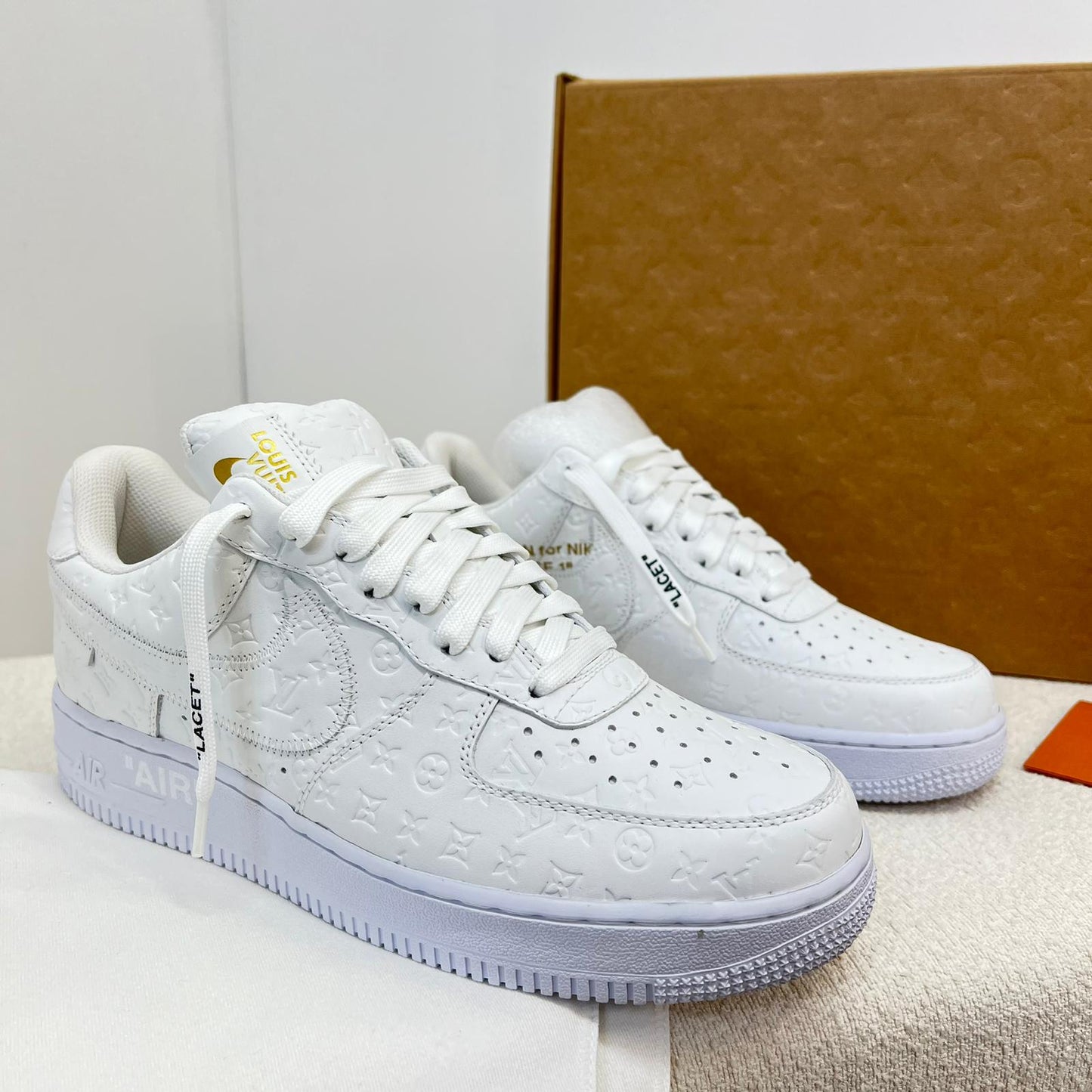 Louis Vuitton And Nike White "Air Force 1" By Virgil Abloh - Brand New In Box US 8/ UK 7.5