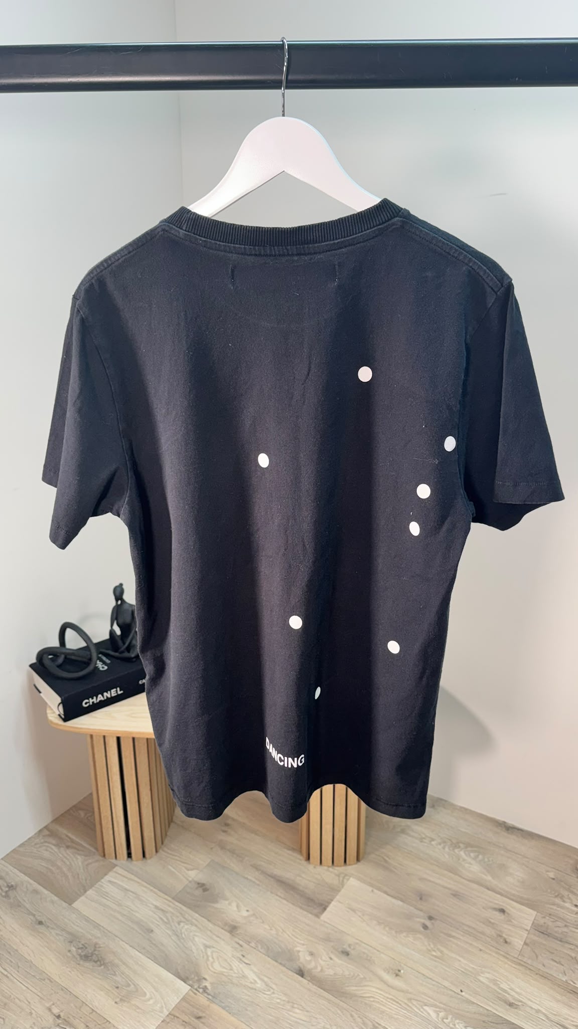 Off-White Black "DOWN" Logo T-Shirt – Medium