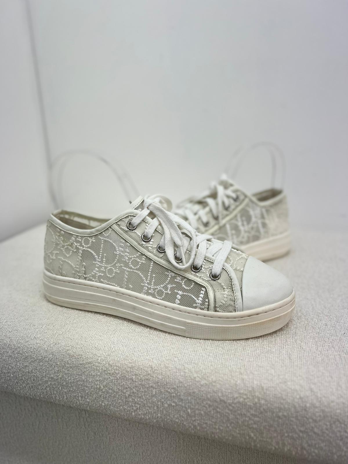 Kids Dior White Lace Lowtop Oblique Logo Trainer - EU 34, Junior 2
