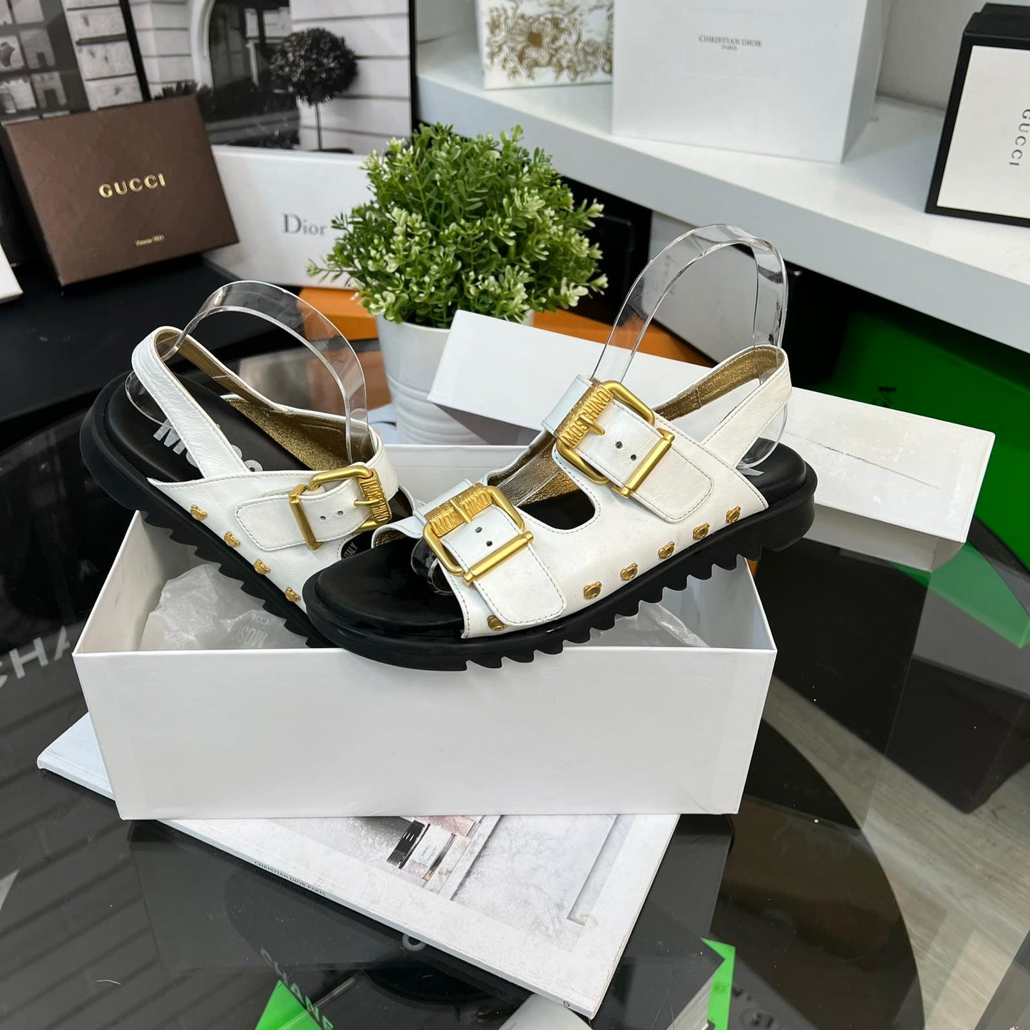 Moschino White And Gold Sandals
(U.K. 4)