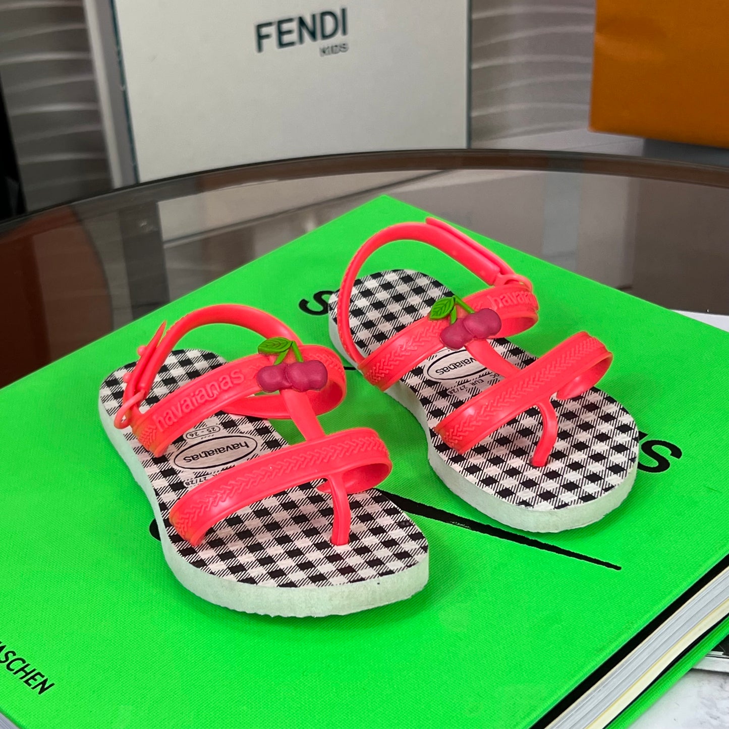 Kids Haviannas Pink Cherry Flipflop (EU27/28)