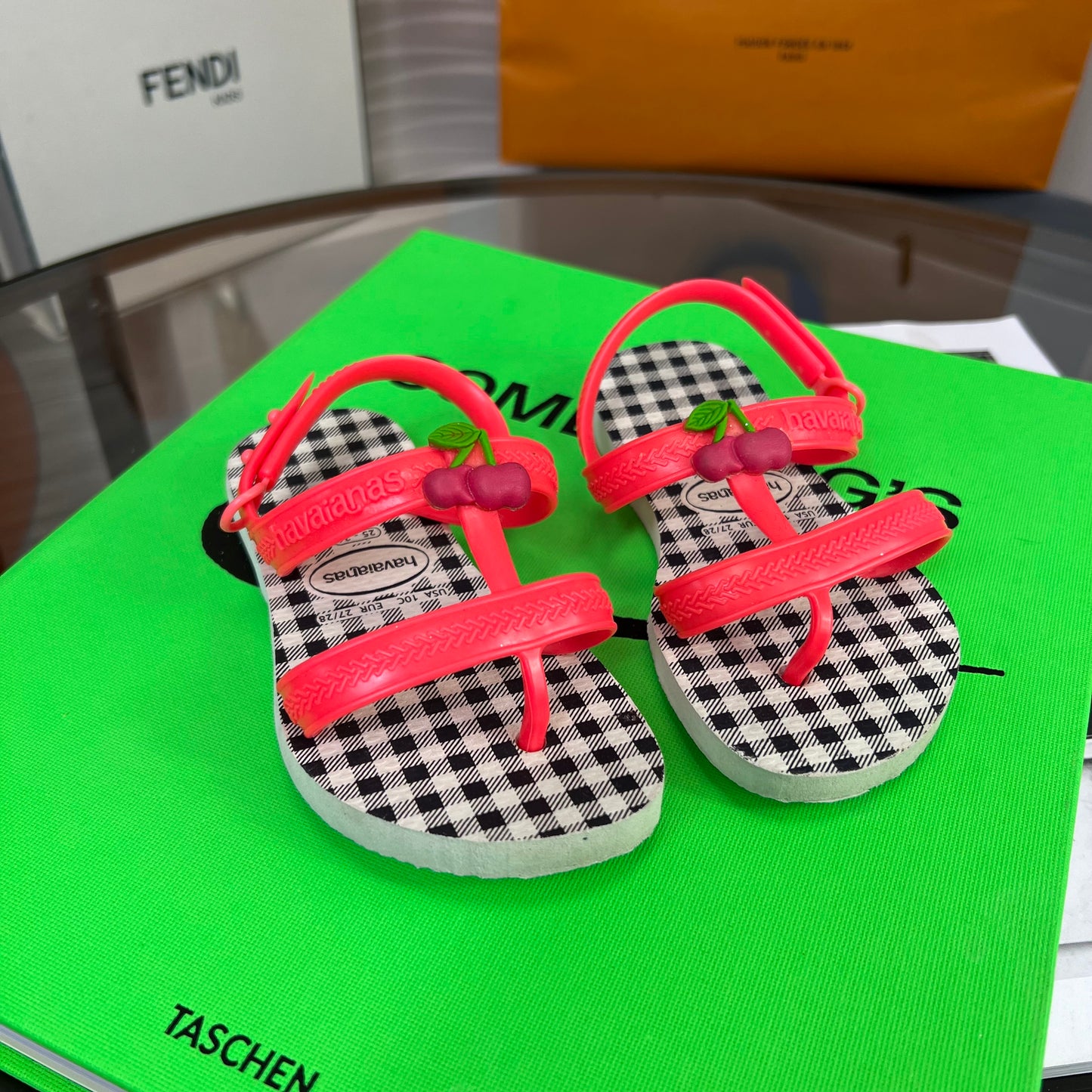Kids Haviannas Pink Cherry Flipflop (EU27/28)