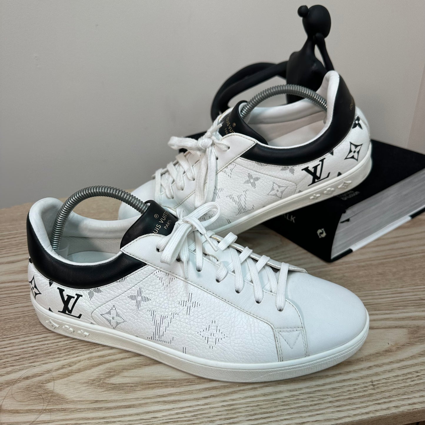 Louis Vuitton White Black Monogram Eclipse Trainers – UK 7.5