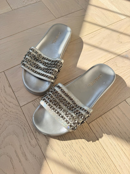 Chanel Silver CC Chainlink Flat Slide Sandals – EU 39 / UK 6