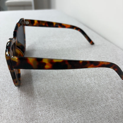 Boohoo Twin Pack Chunky Oversize Cateye Sunglass- Brand New