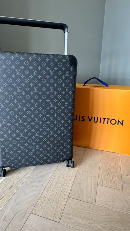 Louis Vuitton Horizon 70 suitcase
