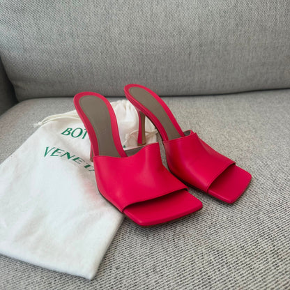 Bottega Veneta Red Square Toe Heels – EU 37 / UK 4
