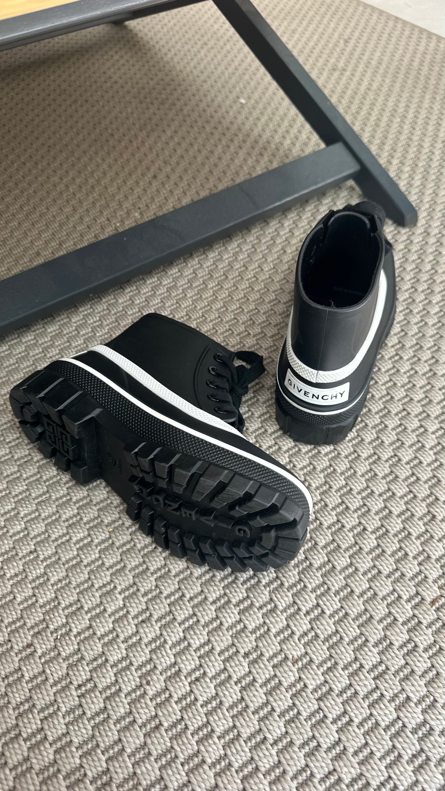 Givenchy Black & White Glaston Boots – EU 36 / UK 3