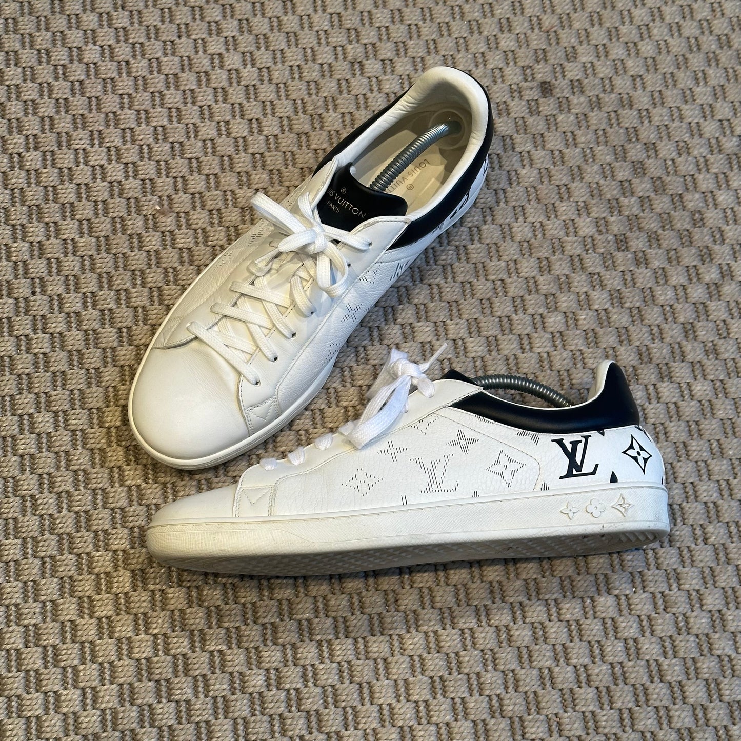 Louis Vuitton White Black Monogram Eclipse Trainers – UK 7.5