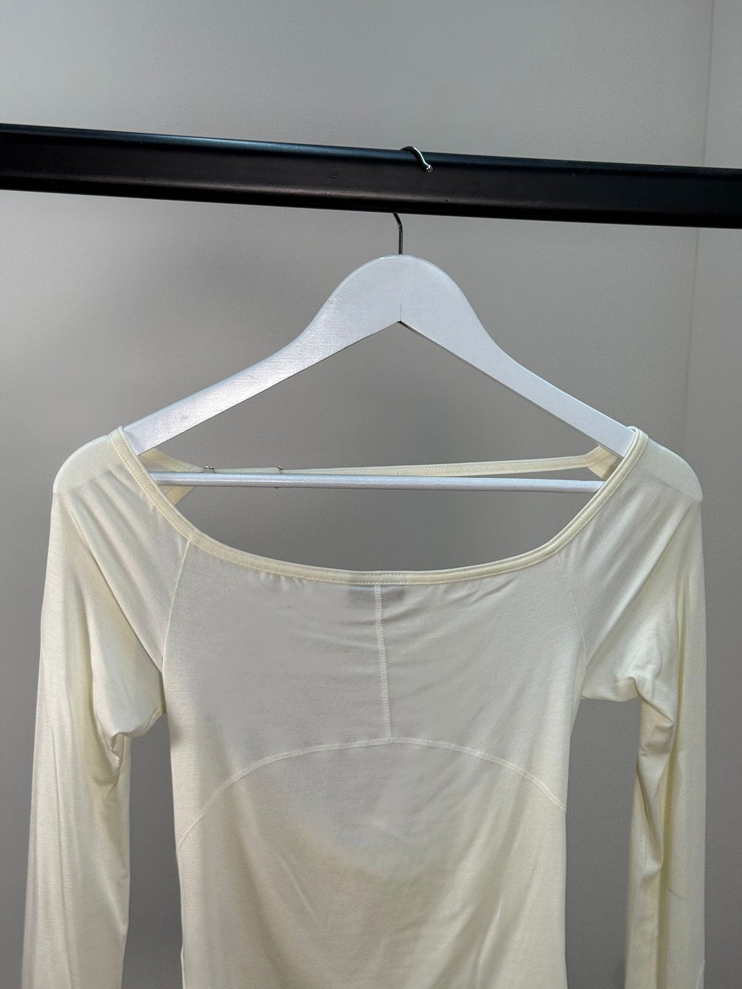 Jacquemus Cream & Gold Detailed Open-Back Camisole Long Sleeve - Small