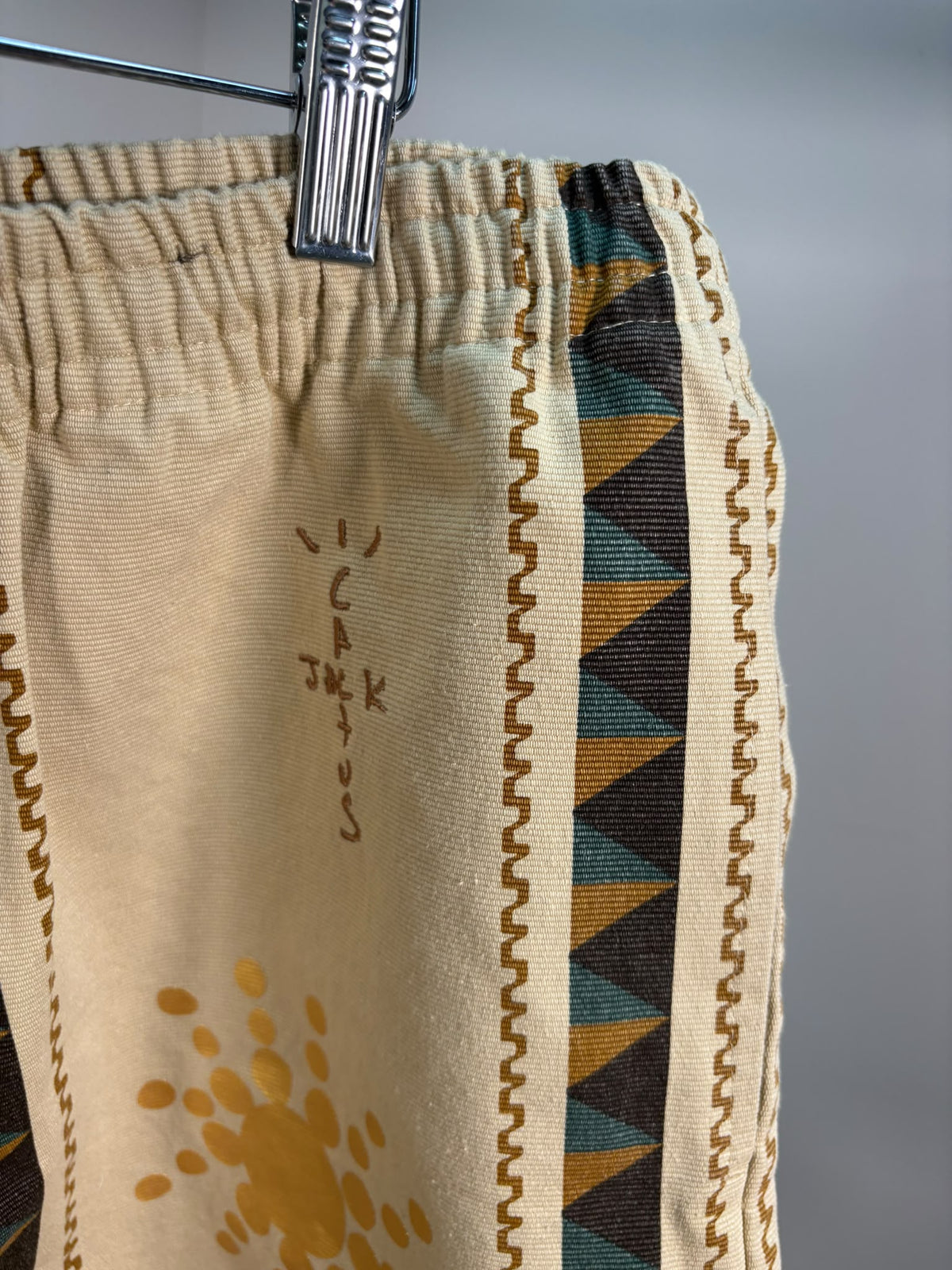 Cactus Jack/Travis Scott  92CC cream tape star shorts - XL