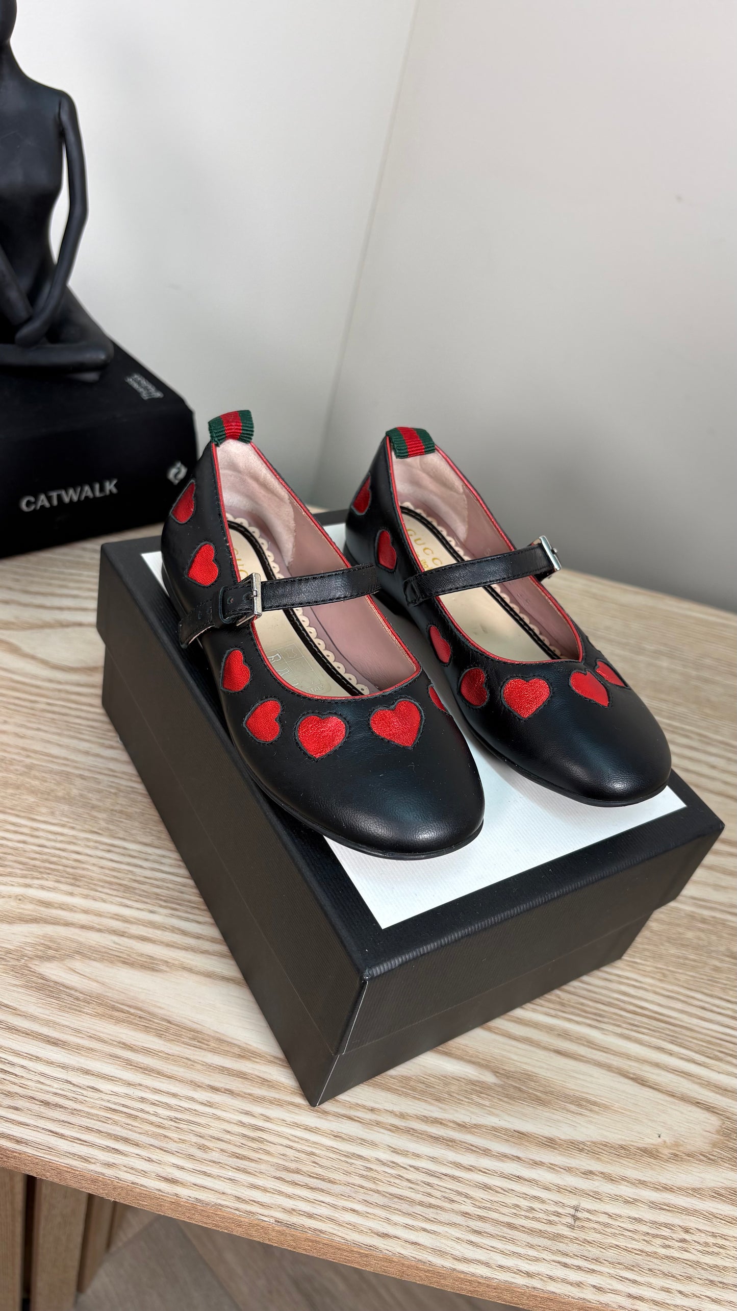 Kids Gucci Black Heart Dolly Shoes – New In Box EU 25 / UK 8 Kids
