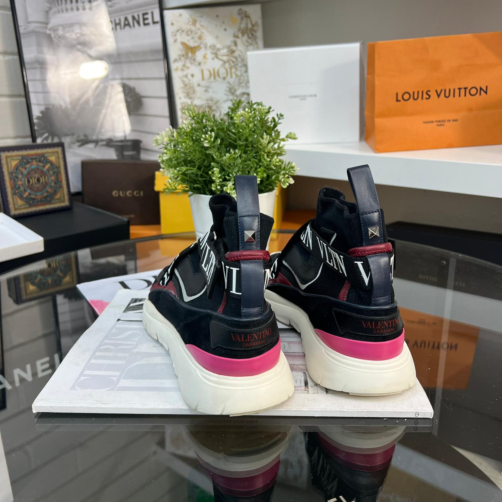 Valentino garavani heroes hot sale her sneakers