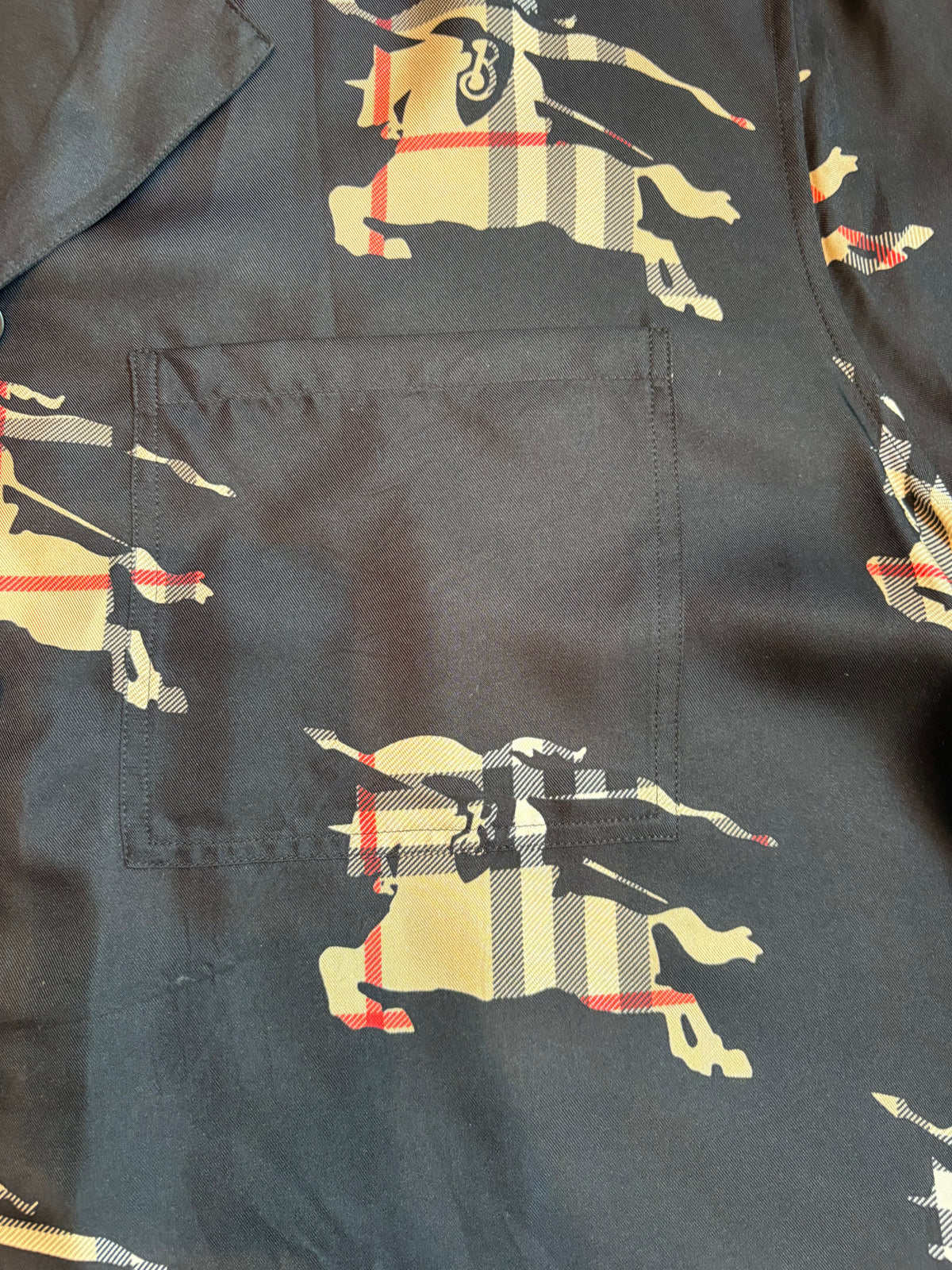 Burberry Black Check Horse Print Short Sleeve Shirt – XL