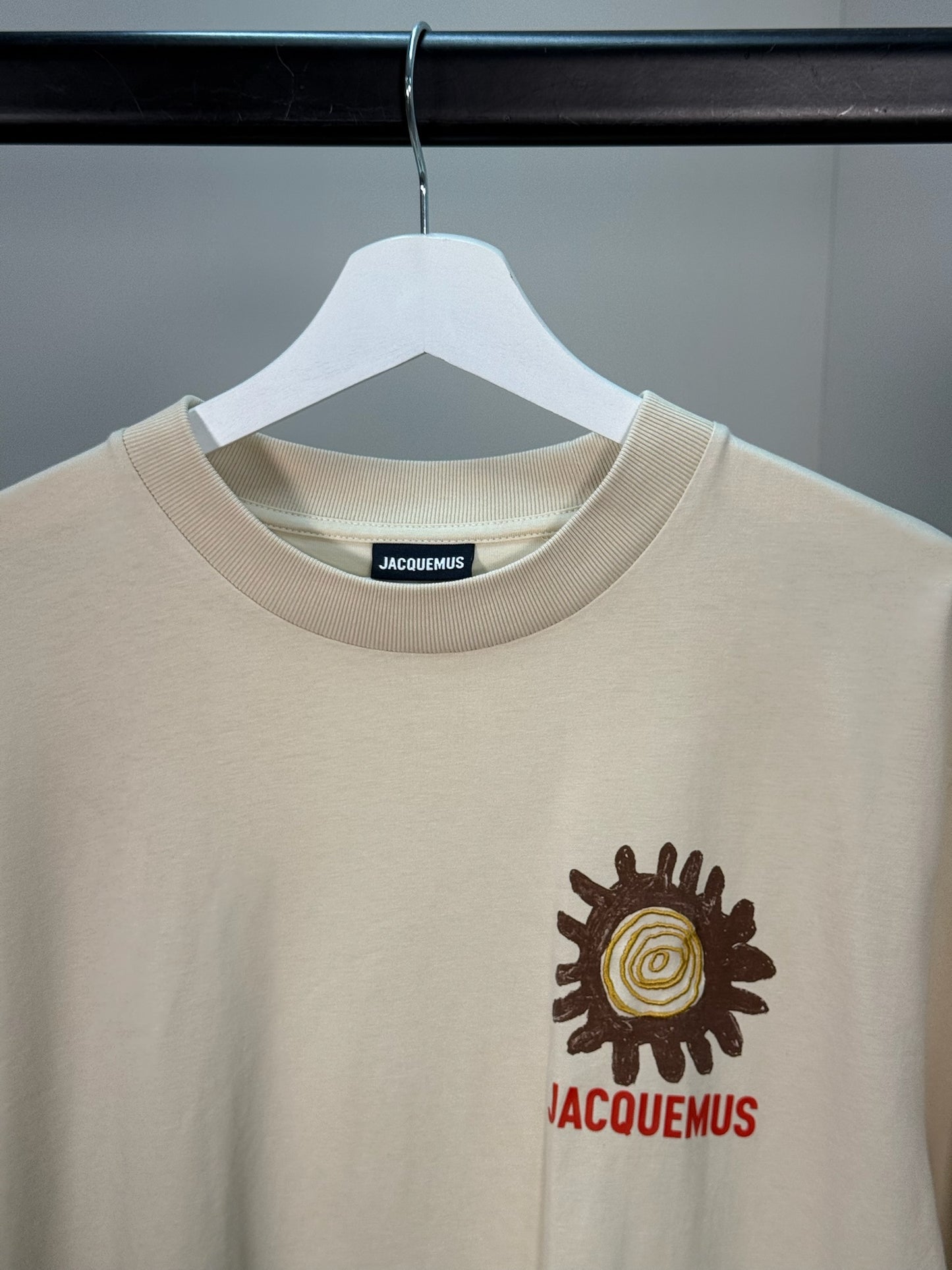 Jacqumus Men's Le Soleil Logo T-shirt In Neutrals - Large