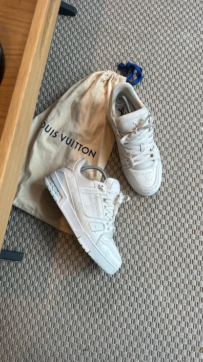Louis Vuitton White Monogram LV Trainer – UK 7.5