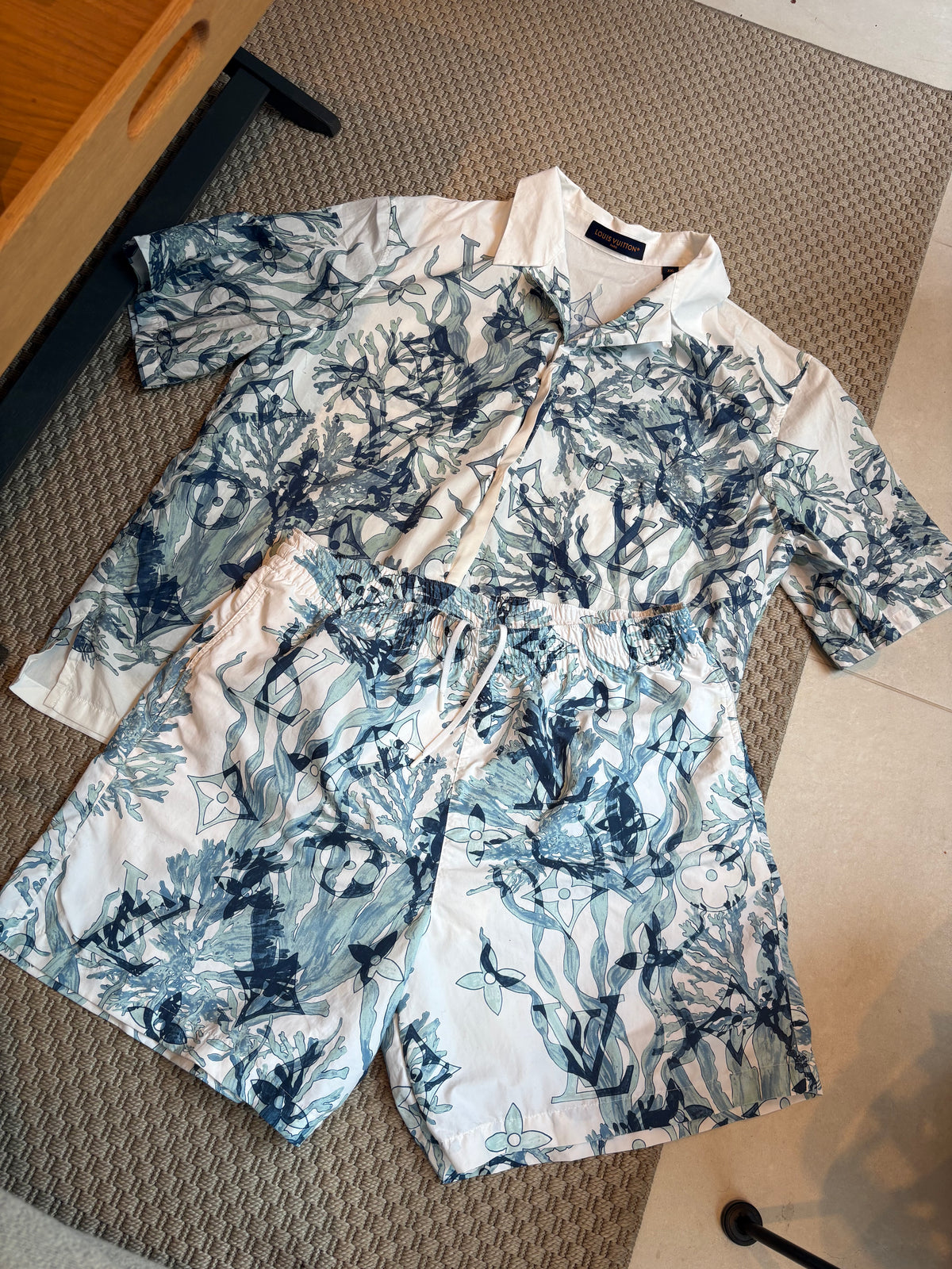 Louis Vuitton White & Blue Monogram Floral Short Sleeve Shirt – XL