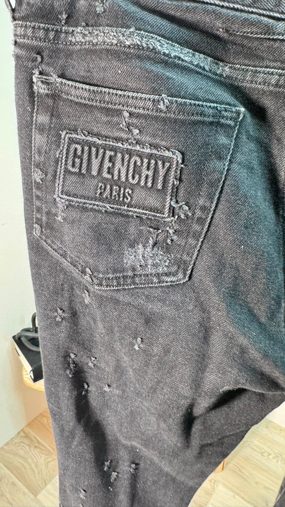 Givenchy Black Distressed Skinny Jeans – 32 RICO FIT