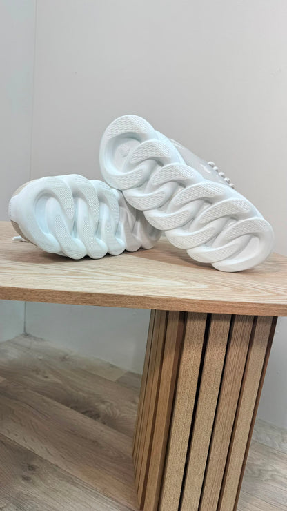 Versace Chain Reaction White Trainers – EU39 / UK6