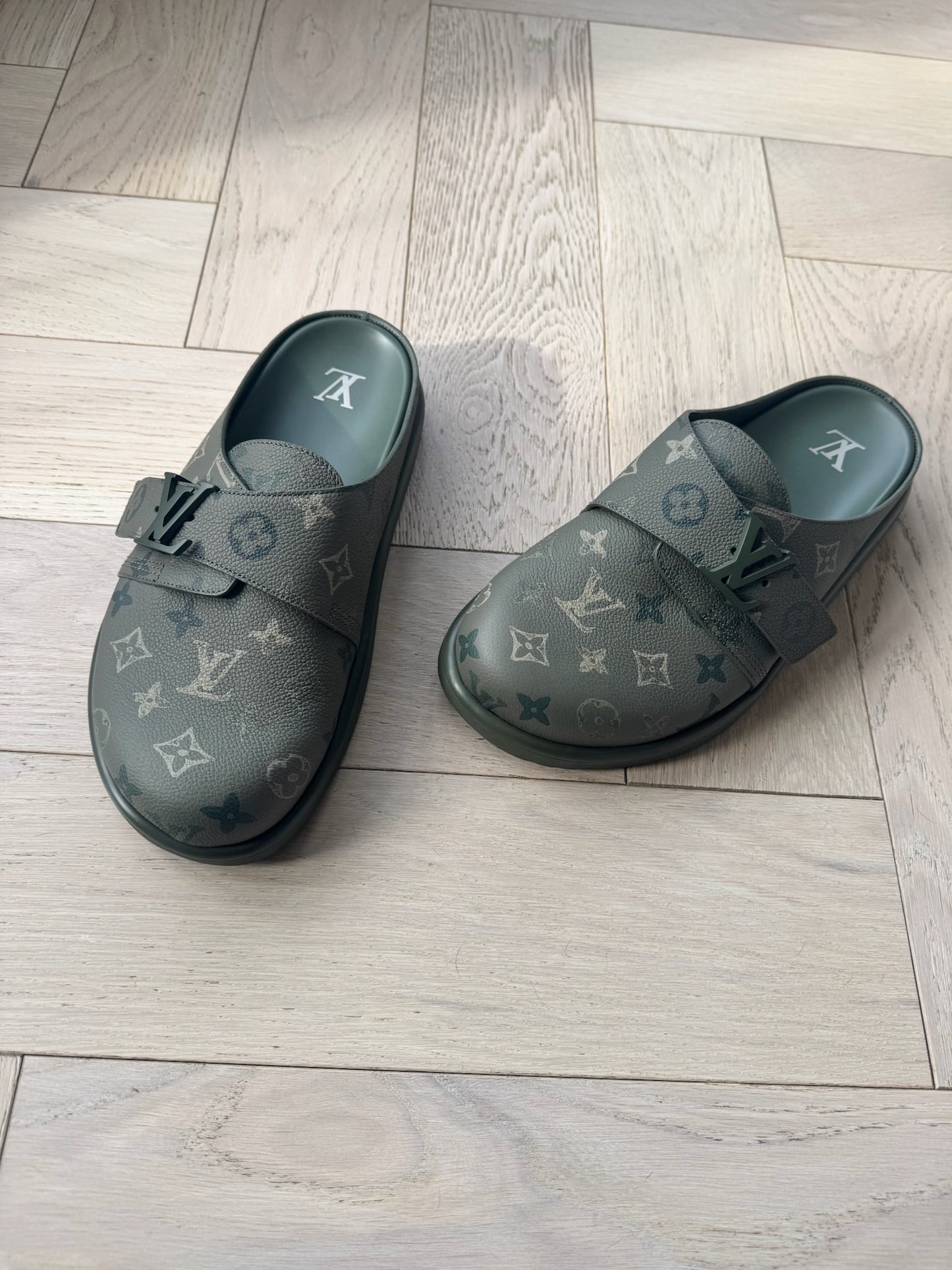 Louis Vuitton Khaki LV Monogram Slider Mules – Brand New UK 8