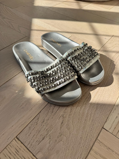 Chanel Silver CC Chainlink Flat Slide Sandals – EU 39 / UK 6