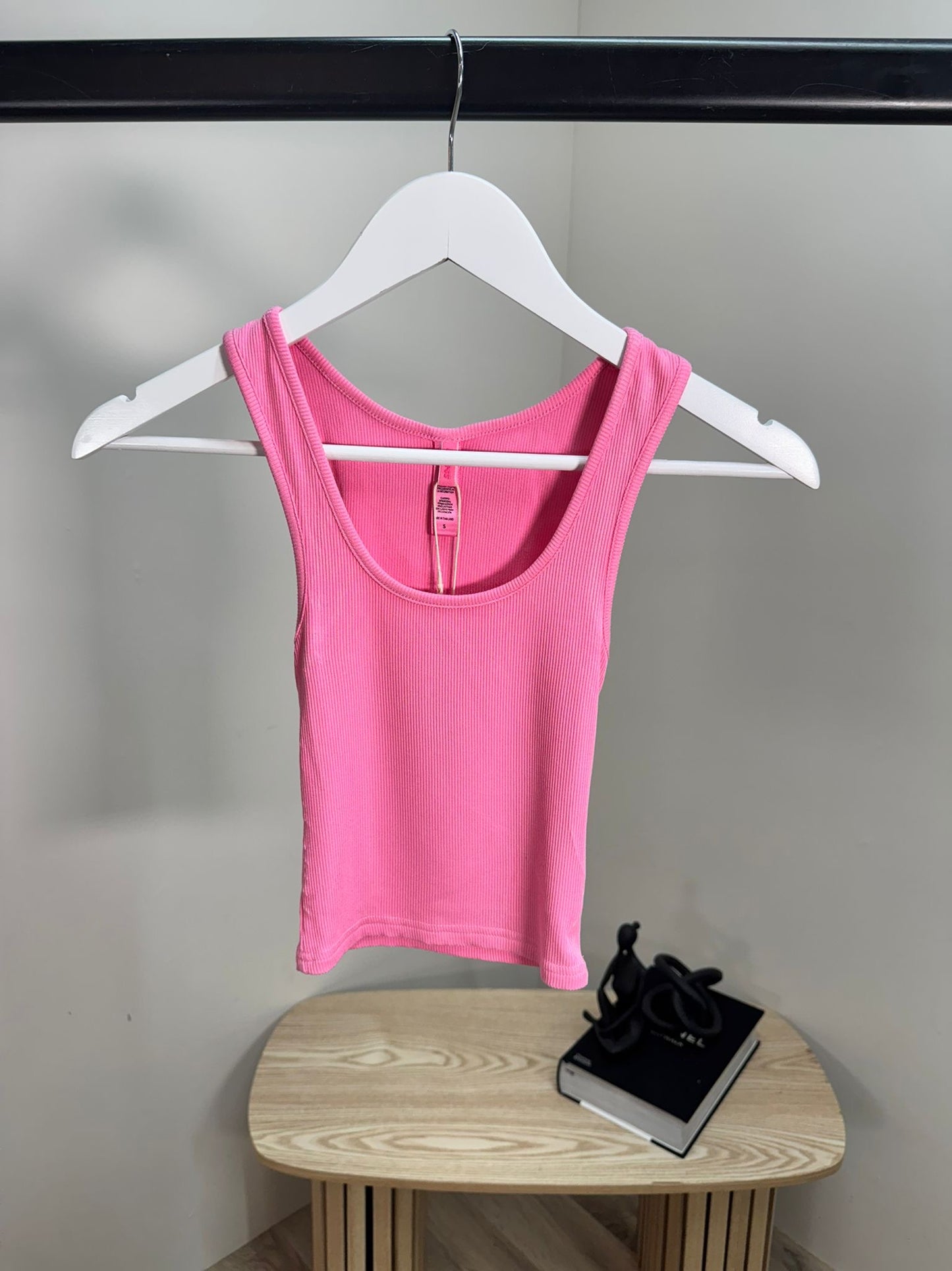 Skims Pink Ribbed Vest Top – In Tags Small