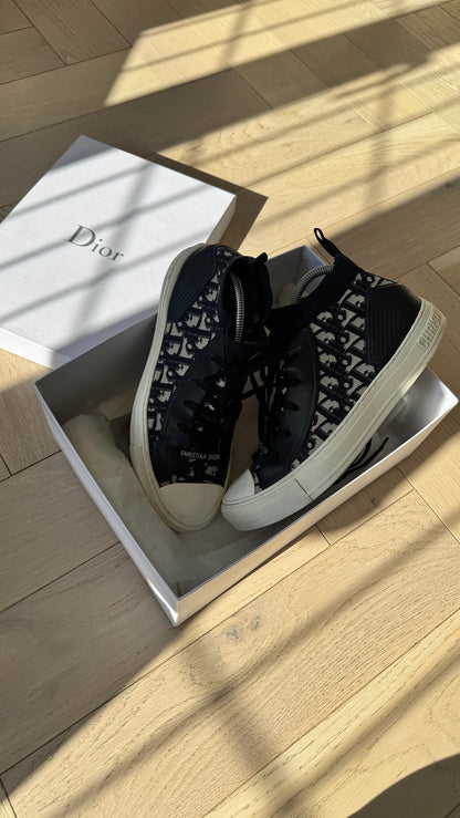 Dior Walk'N'Dior Deep Blue Oblique Trainers – EU 43/UK 9