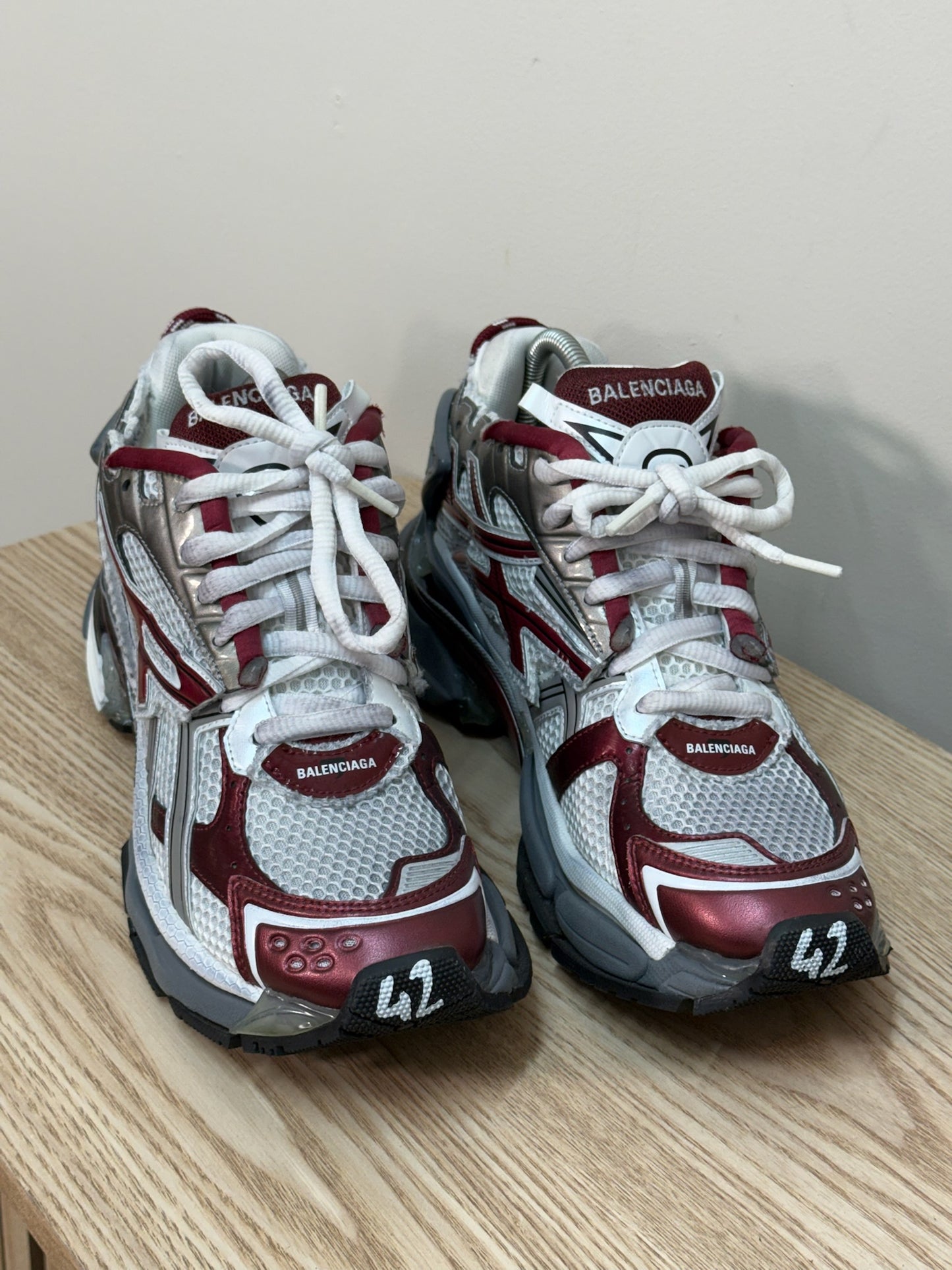 Balenciaga Silver Burgundy Runner Trainers - 42/uk8