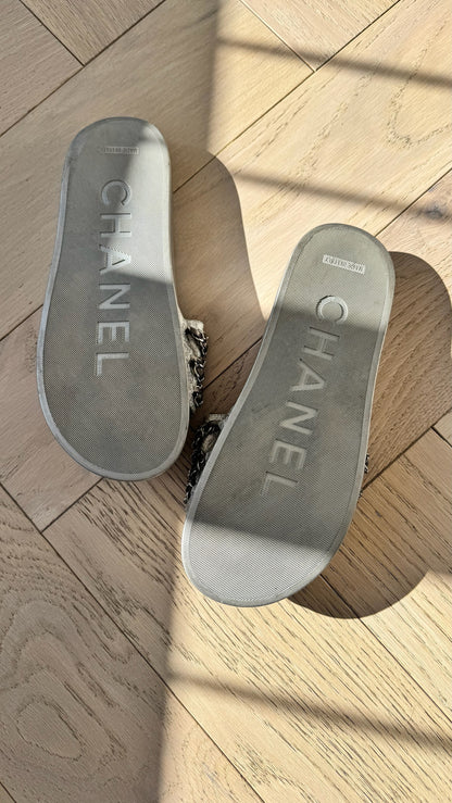 Chanel Silver CC Chainlink Flat Slide Sandals – EU 39 / UK 6