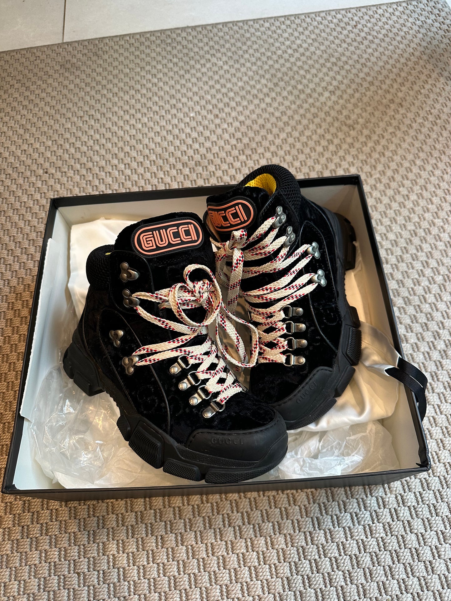 Gucci Black Crystal Velvet Flashtreck Chunky Boots – EU 37.5 / UK 4.5