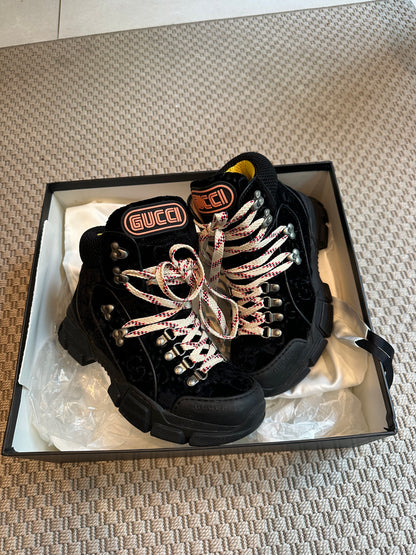 Gucci Black Crystal Velvet Flashtreck Chunky Boots – EU 37.5 / UK 4.5