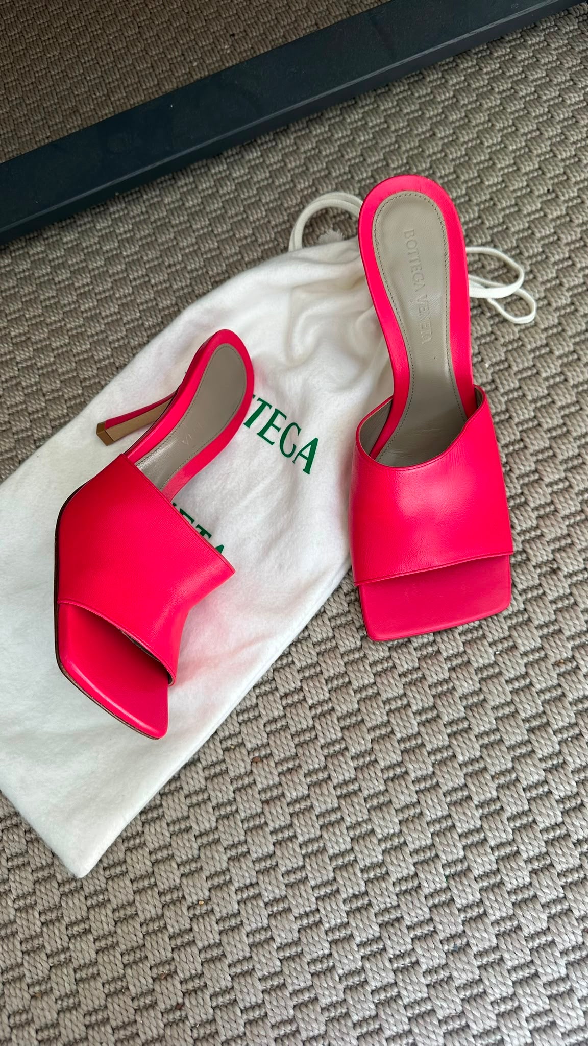 Bottega Veneta Red Square Toe Heels – EU 37 / UK 4