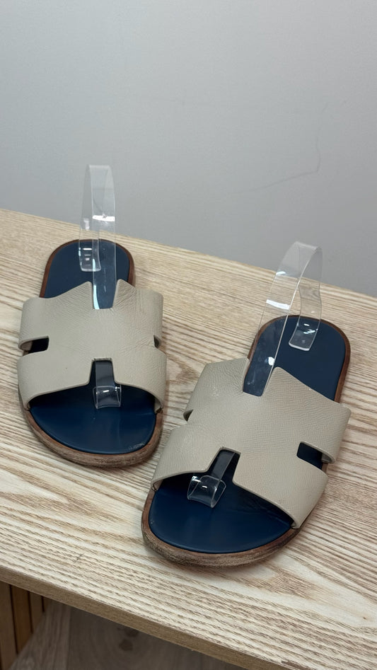 Hermès Nude & Navy Oran Leather Slider EU44/UK10