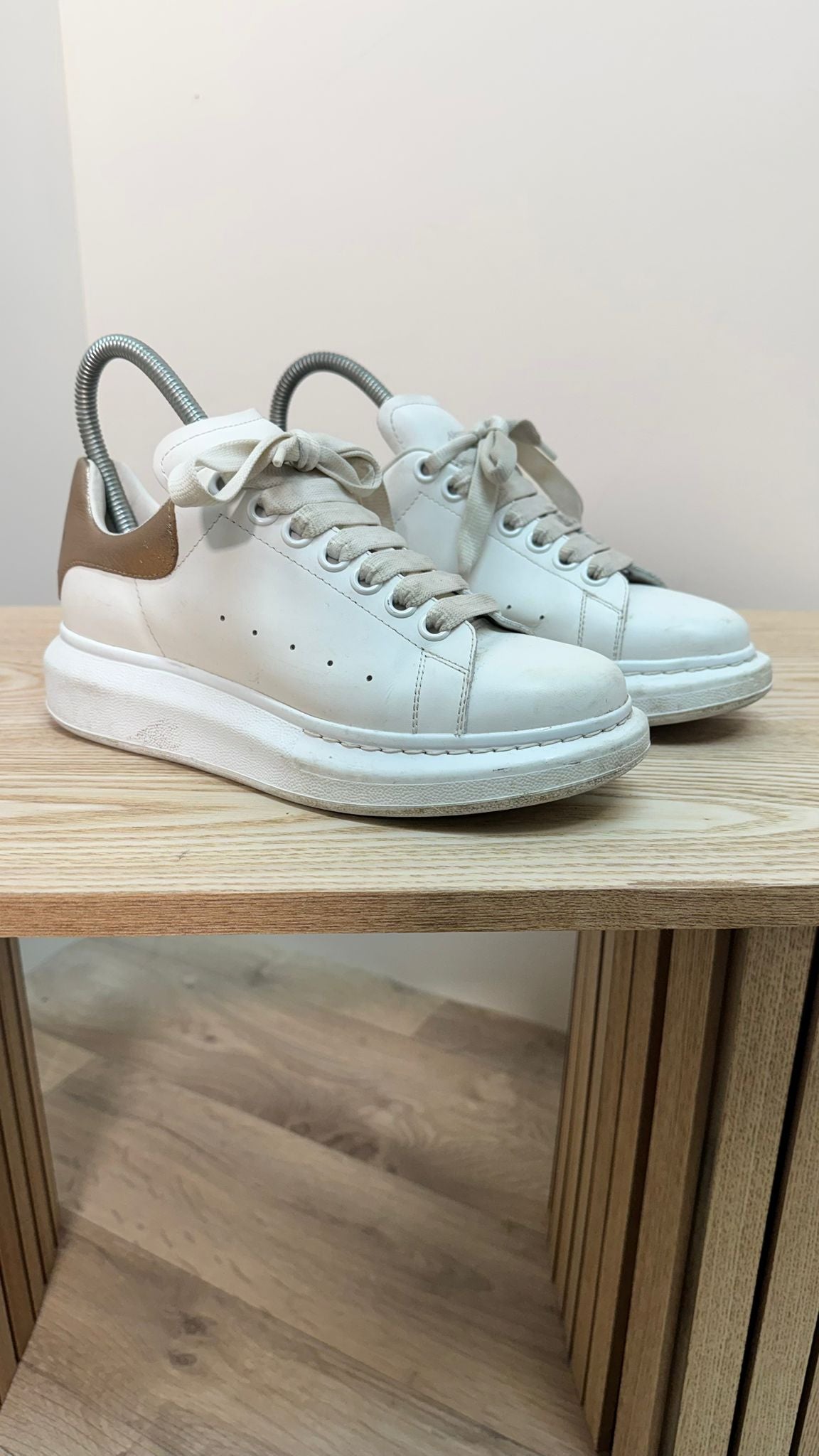 Alexander McQueen White Rose Gold Trainers – EU 37.5 / UK 4.5