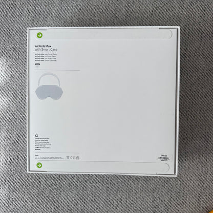 Apple AirPod amax headphones with Smart Case - brand new in box