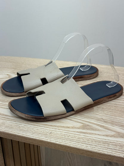 Hermès Nude & Navy Oran Leather Slider EU44/UK10