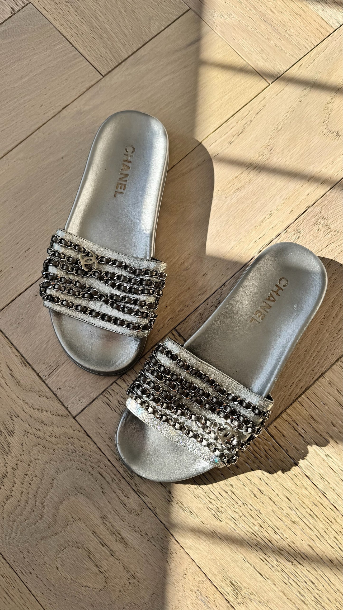 Chanel Silver CC Chainlink Flat Slide Sandals - UK 6