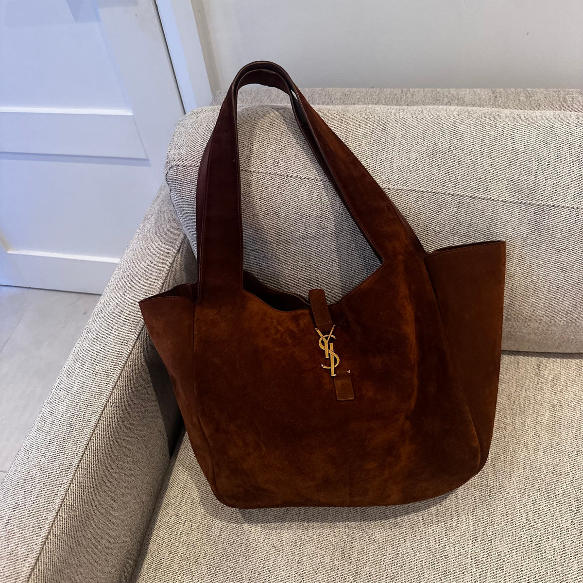 Saint Laurent Le 5 À 7 Bea Suede Tote Bag