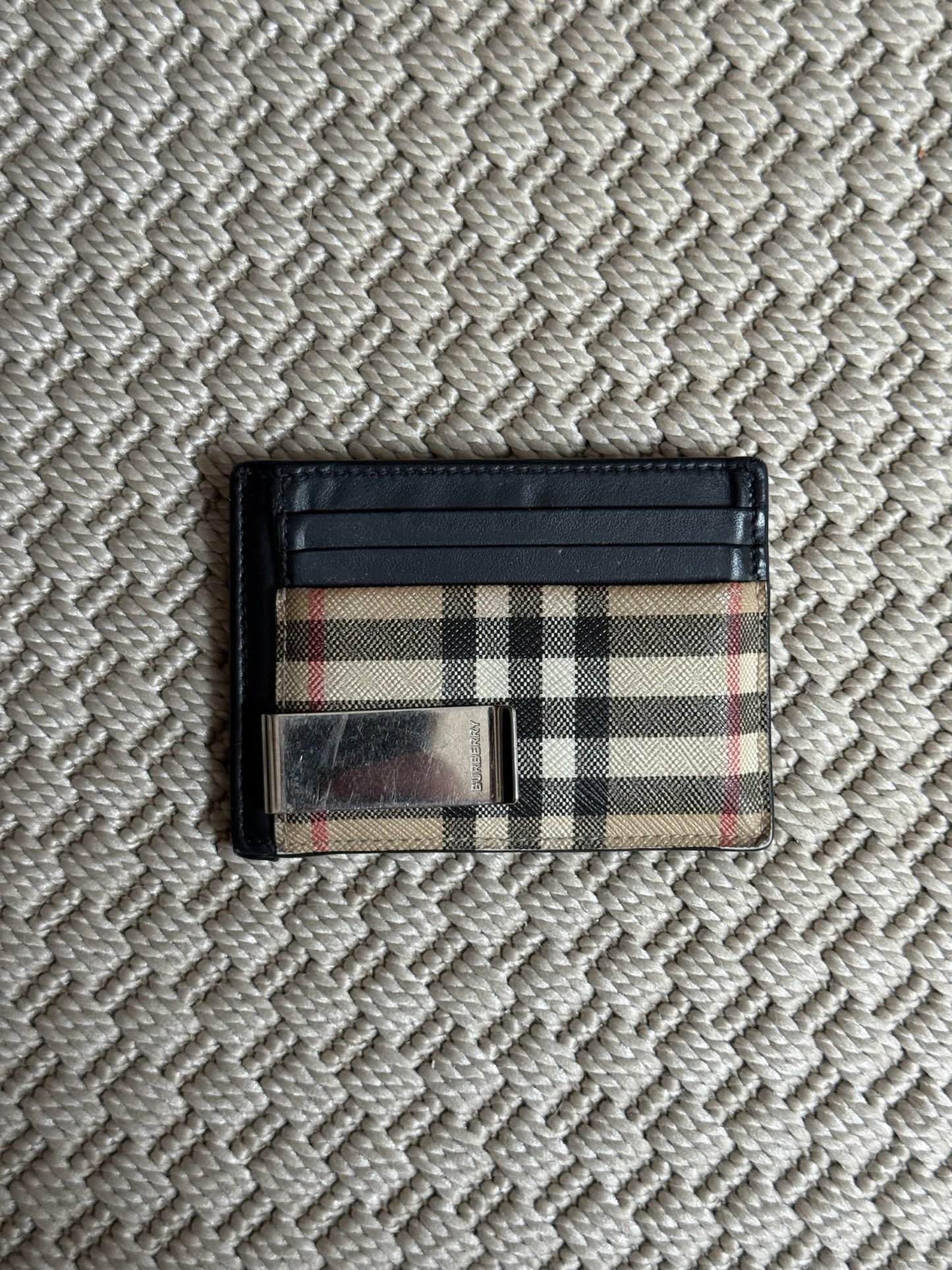 Burberry Chase Moner Clip Cardholder - One Size