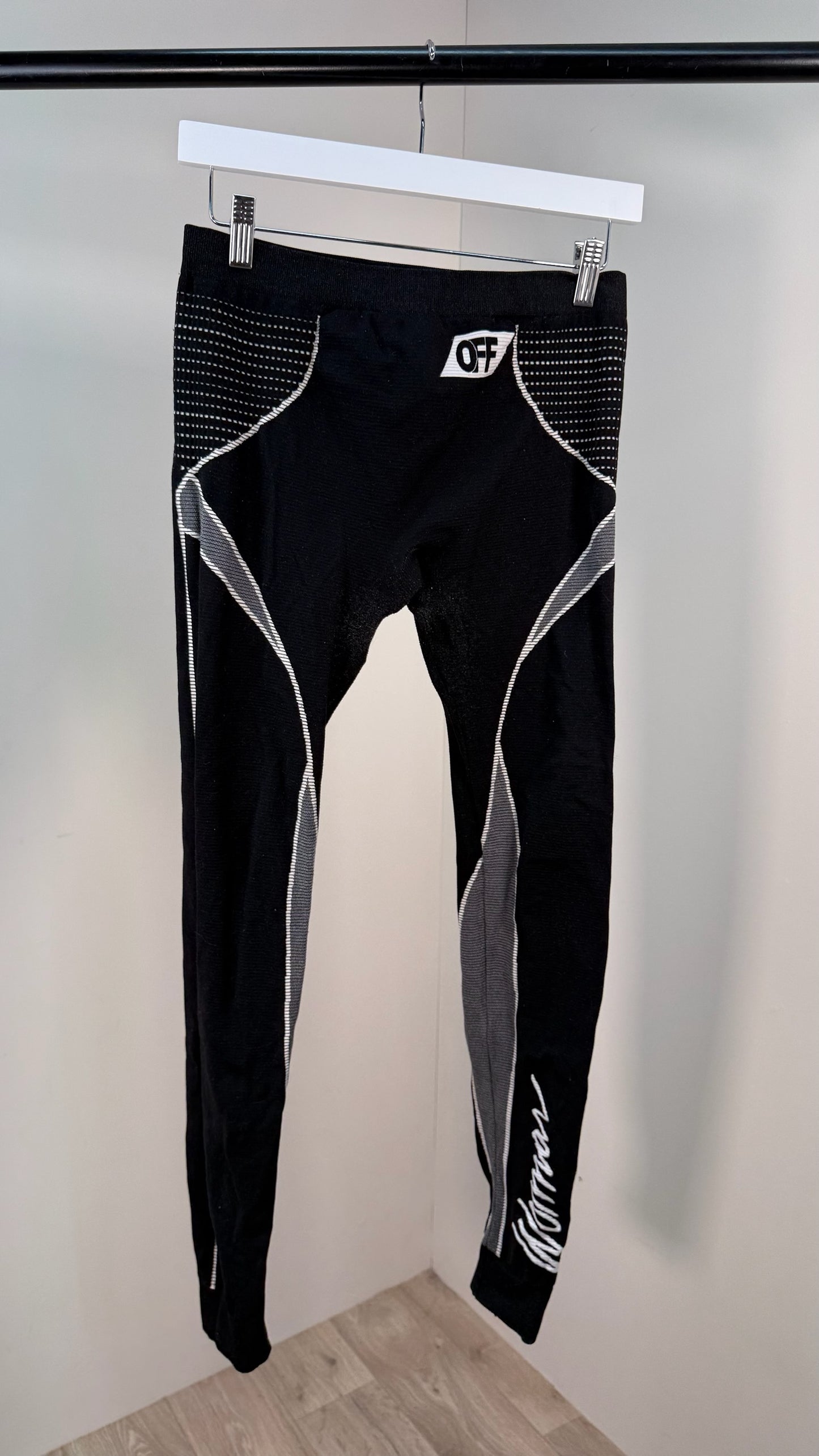Off-White Black Gym Set leggings And CropActive Set - L/XL FIT UK 10