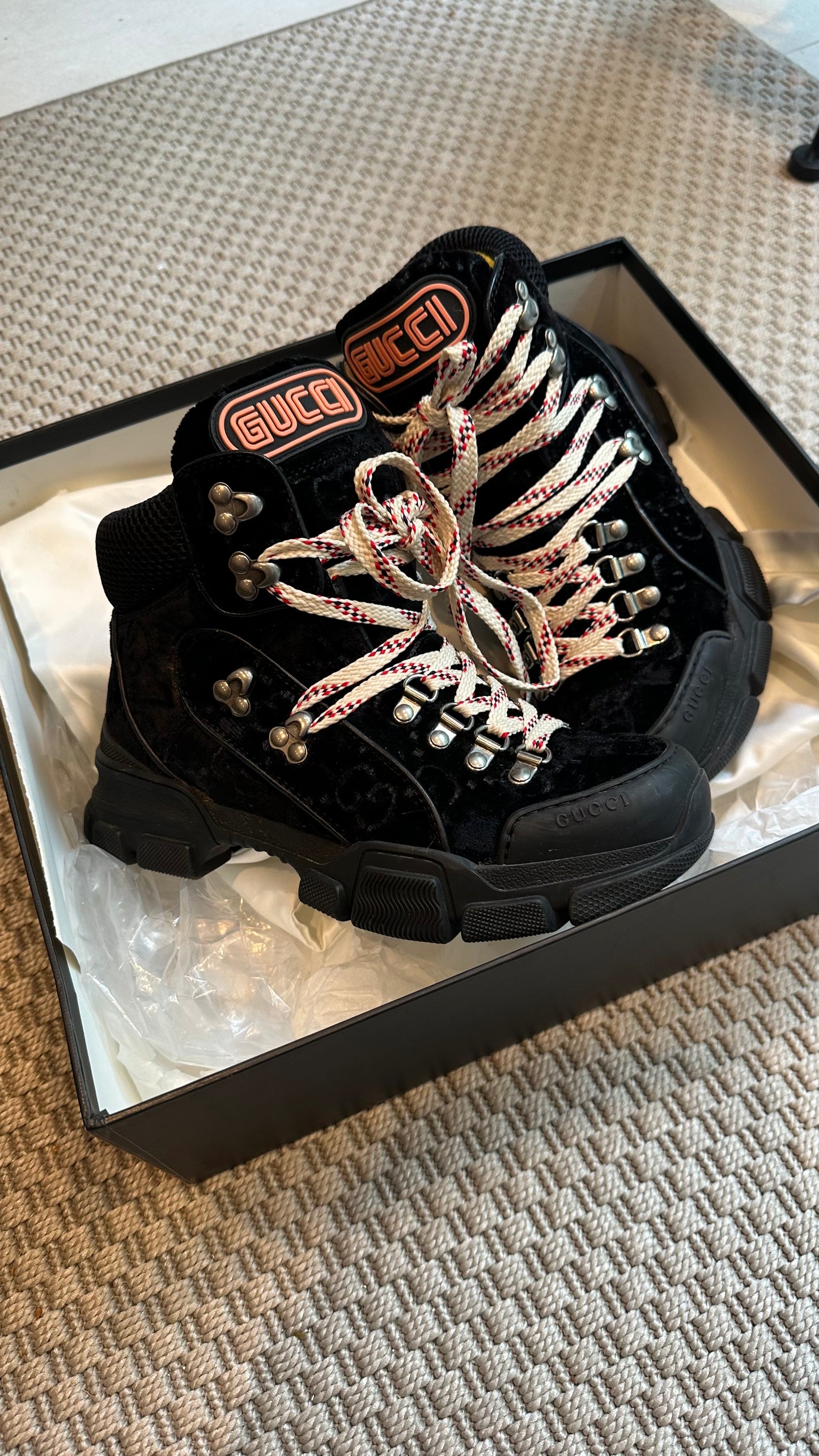 Gucci Black Crystal Velvet Flashtreck Chunky Boots – EU 37.5 / UK 4.5