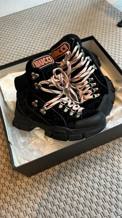 Gucci Black Crystal Velvet Flashtreck Chunky Boots – EU 37.5 / UK 4.5